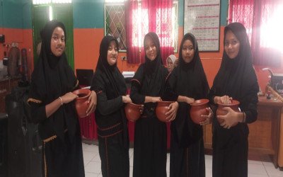 KEUNIKAN TARI GERABAH YANG PENUH PESONA